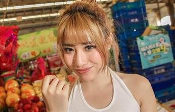 AISS爱丝(钻石版) - 若兮的HD旅行日记：精选图集，谁会拒绝这种目光的偏爱