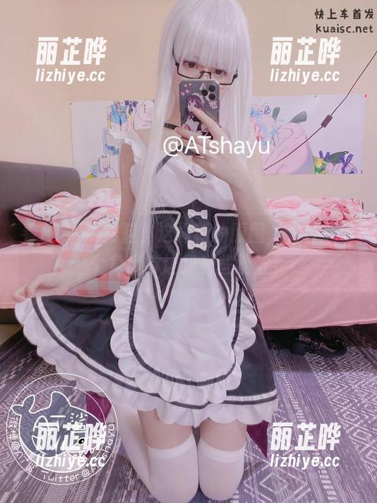 看AT鲨高跟鞋，这最新的原图，为什么每个角度都让我有些羞涩？