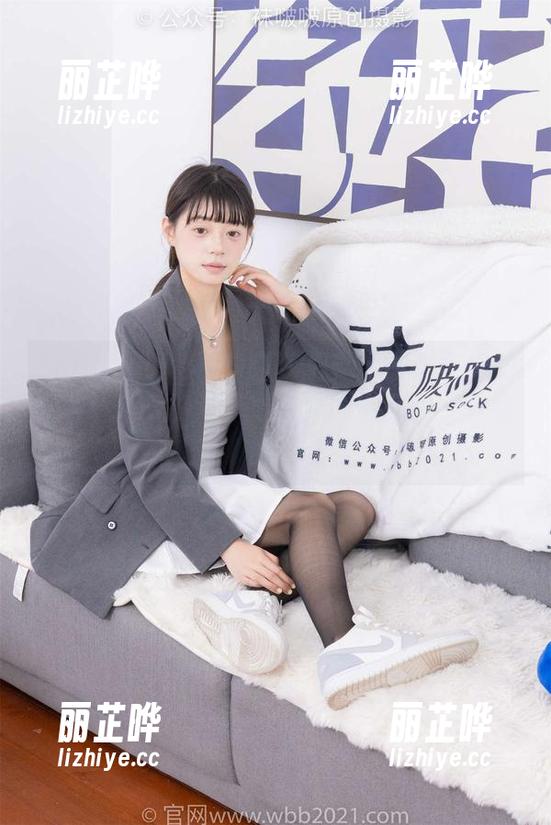 BoBoSocks袜啵啵 - 假期要谢谢你们的陪伴，毕竟，稚予要继续发图集啦，下载吗？