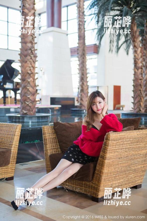 IMiss爱蜜社-杨晨晨sugar IMiss爱蜜社 - 这组泳装写真里杨晨晨sugar给我一种‘赶走秋寒的魔力’,你信不信?