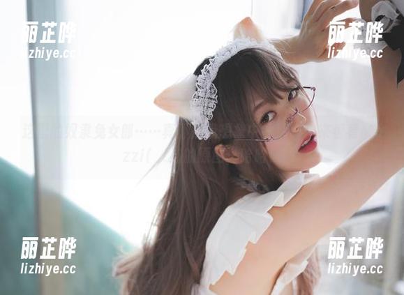 这里的奴隶兔女郎……真不是我想象中的那样！来看看Mozzi(모찌)的原图，哈哈！