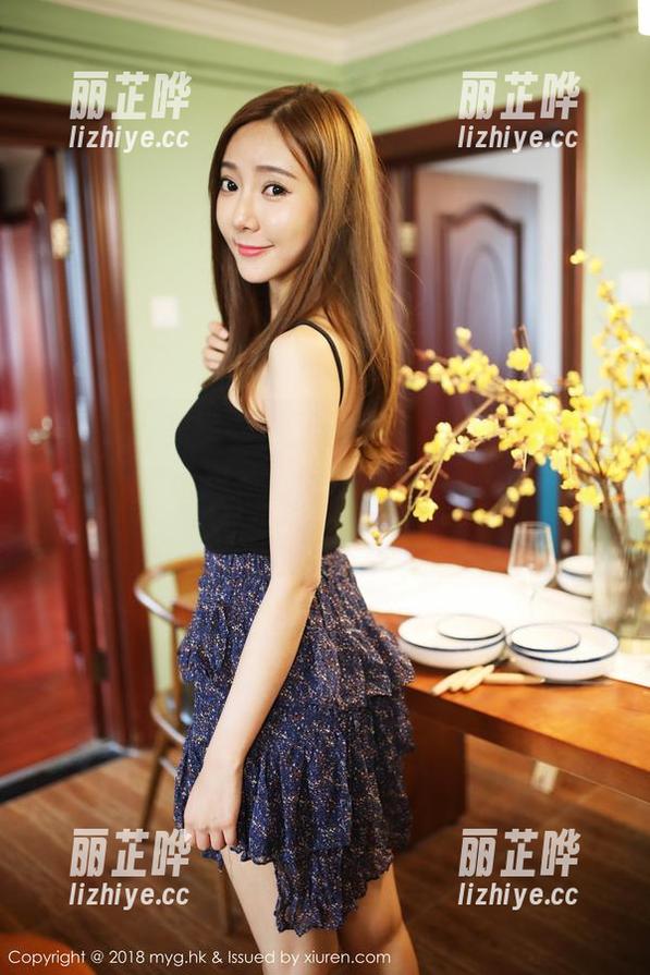 MyGirl美媛馆 - 王馨瑶yanni校服萌态尽显，套图更新！记得不要被她的青春气息晃到哦