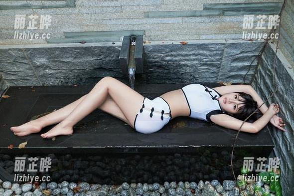 TuiGirl推女郎 - 户外探险：陆瓷的新作集，拍摄中随时防备“突袭”的小风扇们！