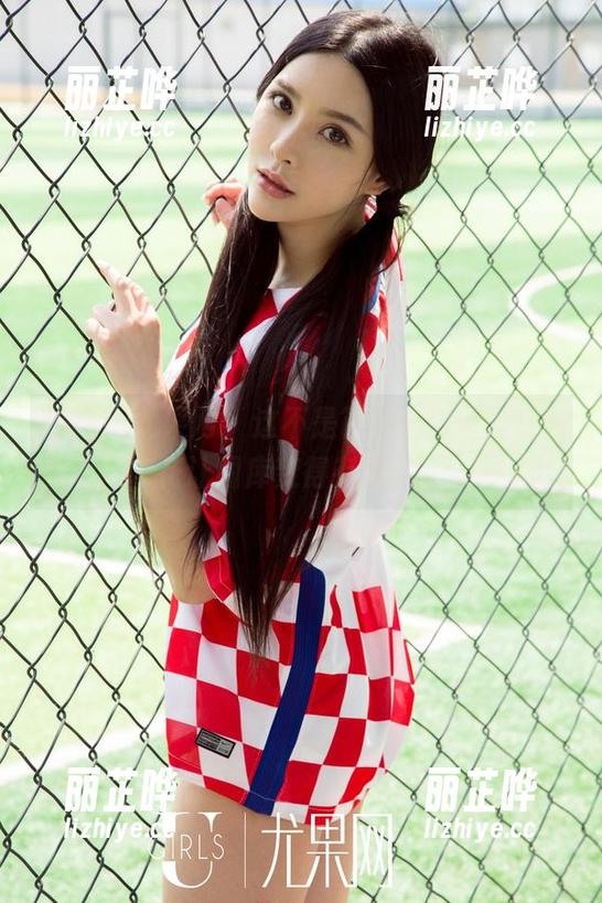 UGirls尤果网-杜花花 UGirls尤果网 - 这不是简单的肉丝,杜花花让图库变得有趣了。