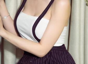 UGirls尤果网 - 说说在线的温鈊怡姐姐，这美图怎么看都不腻，难道有魔法？