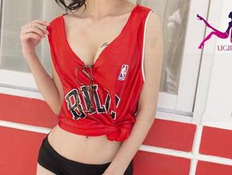UGirls尤果网 - 王瑞儿的新图包：温柔到让人想起奶茶的边角料！