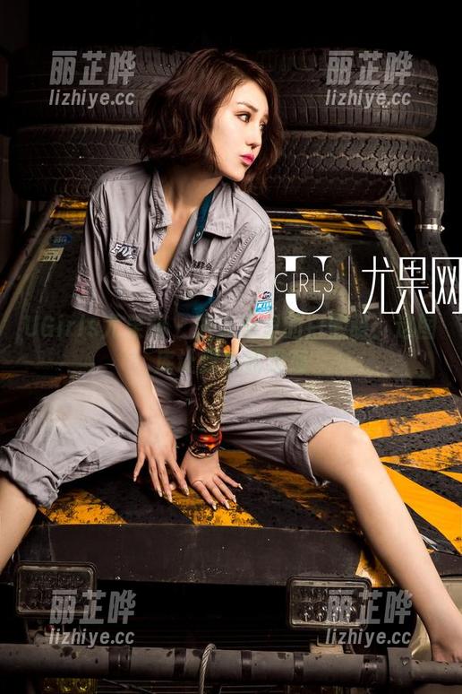 UGirls尤果网 - 游泳池里的白熙萌：这图库让我心绪飘荡