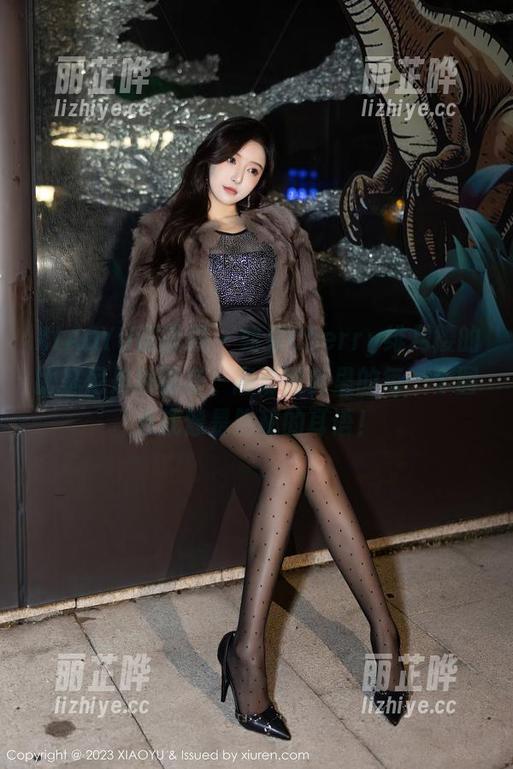 XIAOYU语画界-Cherry绯月樱 XIAOYU语画界 - 如果Cherry绯月樱的比基尼是种语言,高清图库里的每一个图点就像是隐秘的耳语!