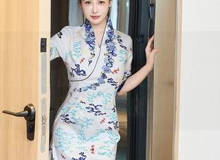 Xiuren秀人网 - 王俪丁小宝贝再推新宠：在办公室也能获得一波美图分享，居然没被同事抓！