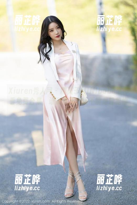 Xiuren秀人网 - 糯美子MINIbabe带你看免费合集，谁说女王气场不能是轻松愉快的？