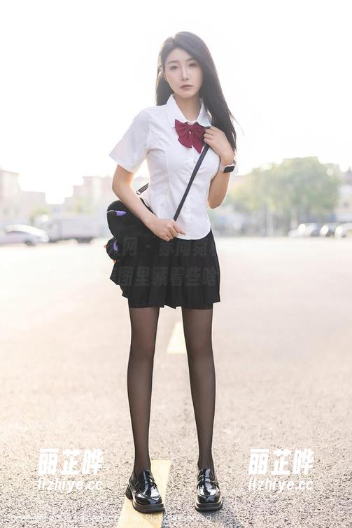 Xiuren秀人网 - 赤间菀枫的旅拍日常，私房美图里藏着些啥你敢想？