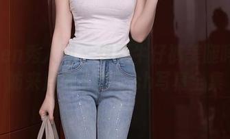 Xiuren秀人网 - 想要牛仔裤美腿吗？不妨来点鱼子酱Fish写真全集