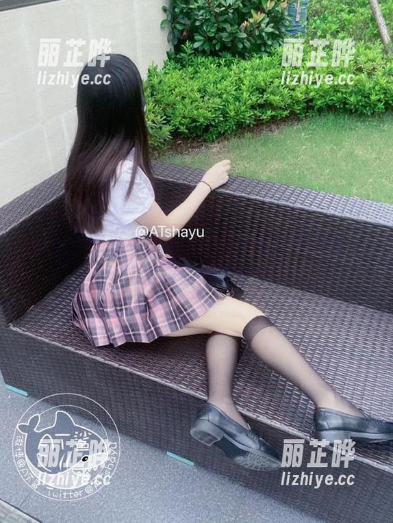at鲨鱼把巫女变得不一样，最新写真集反差萌偷偷袭来