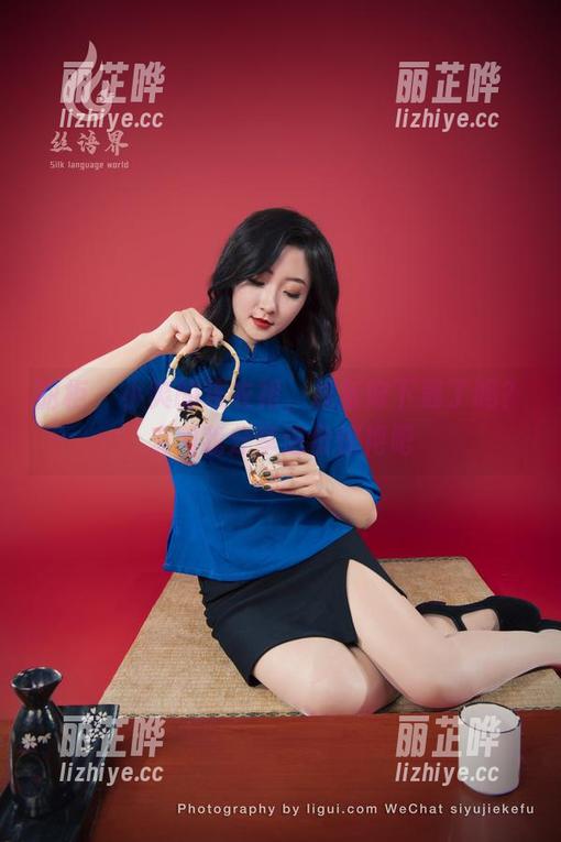 丽柜-小爽 丽柜 - 小爽的连衣裙,准备好下载了吗?来和我分享这份惊艳吧