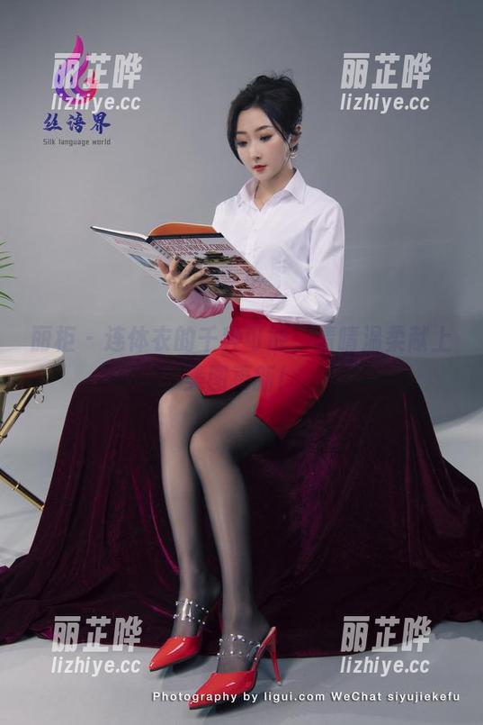 丽柜 - 连体衣的千种可能，晴晴温柔献上美图更新！