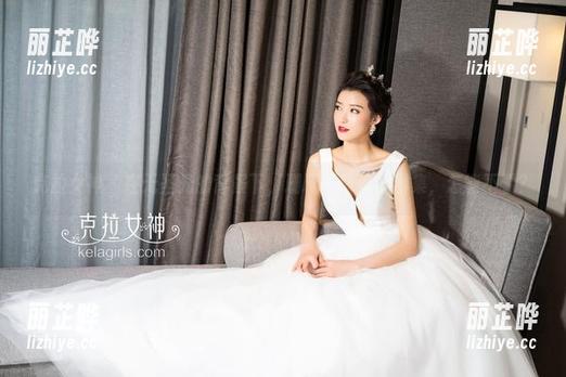 克拉女神 - 在无圣光的背景下，珊珊的体操服图集，怎能不看？
