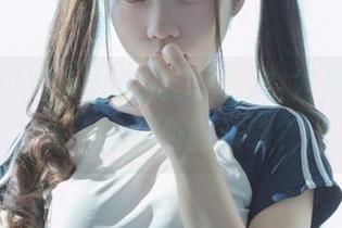 又一组可可小白兔的美图，空姐打扮，这是谁的角色扮演啊？