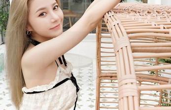 嗲囡囡 - 来一波黑丝写真，鱼子酱fish教你如何优雅又撩人！