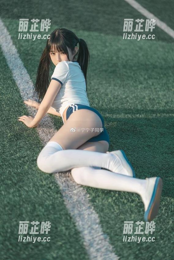 制服私房日记：失眠小宁和她的小心机