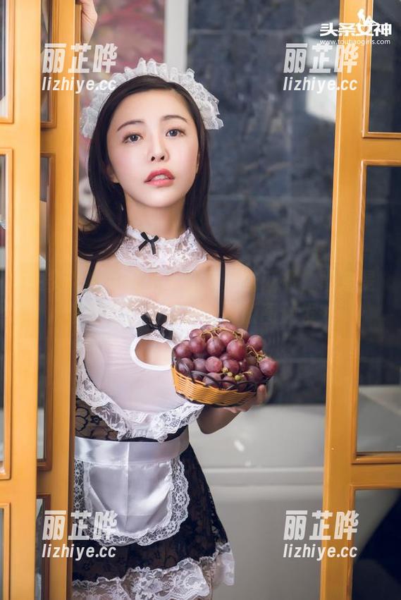 头条女神 - 如果有健身辣妹证书，肯定是易阳的超级碗杯写真原图颁发…