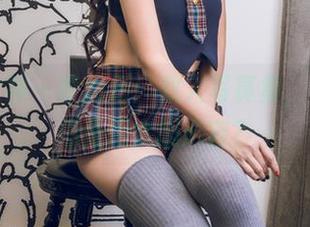 头条女神 - 李思彤：双人写真集，为何我总是用大胆形容？
