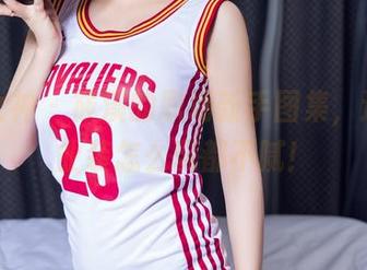 头条女神 - 筱溪的职场新手图集，这种职业装怎么玩都不腻！