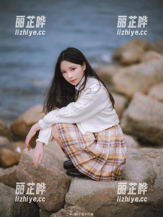 不模式化的妍子坚不可摧，福音战士图包里的每一帧都透着个性。