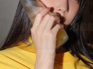 姜仁卿(강인경)的网袜私拍，隐约的韵味让人浮想联翩