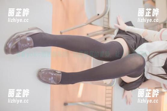 宅夏yoko 宅夏yoko的瑜伽私拍:这些舒展的姿势,让人目不转睛?