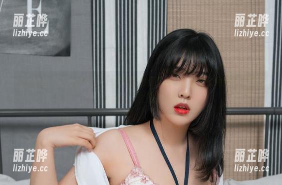 宋哈娜(송하나)穿Rogle-紧身裤的原图合集，在某个角度竟然也能这么好看，这得多绝啊？