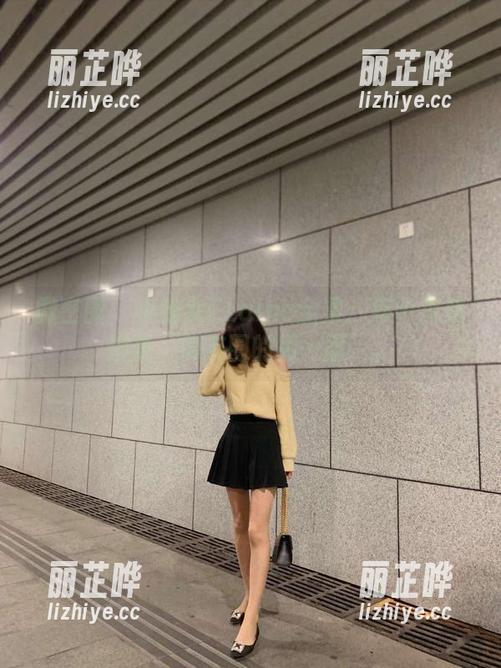 微密圈 - 小仙女ELaine全集：每个视频都是‘朋友圈的另一面’。