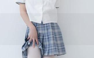 少女秩序 - 猜猜看，小葵的原图里，哪件内衣最有个性？