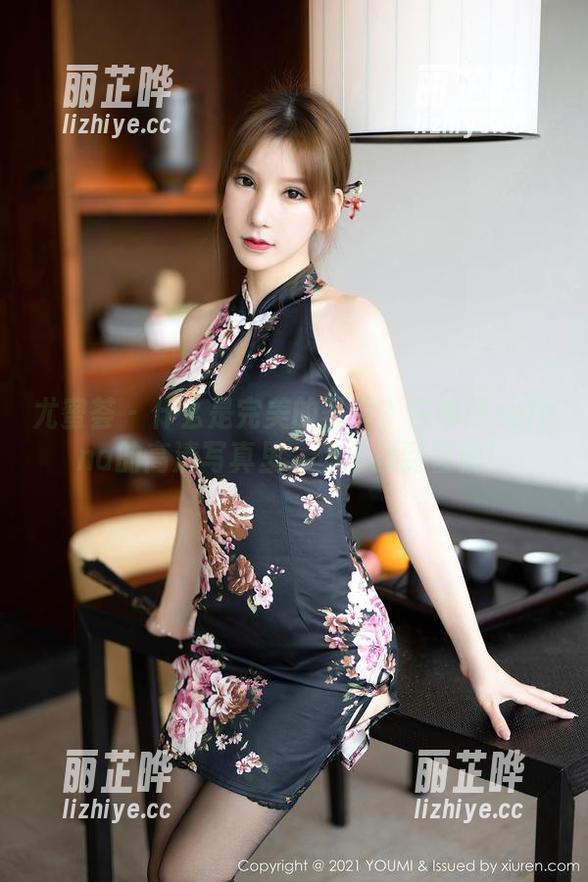 尤蜜荟 - 什么是完美的圣诞？在娜露selena的高清写真里，你会找到答案！