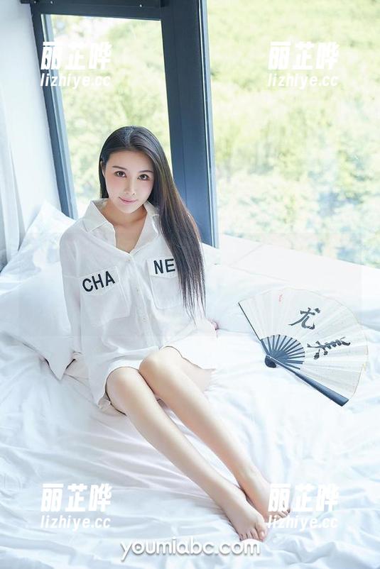 尤蜜荟-李承美 尤蜜荟 - 李承美图库:在夕阳下的美人,真想为她找个比夕阳更美的形容词,但我实在太懒了。