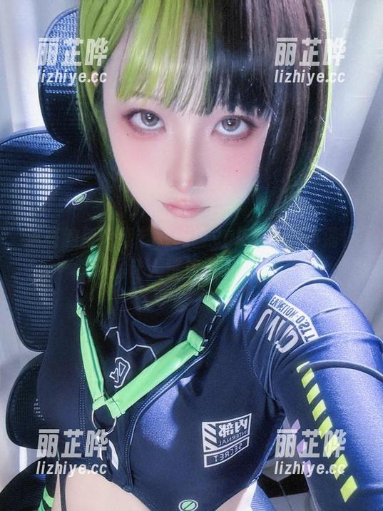 透亮的每个细节，屿鱼yukako的高清作品让人恍如置身画中