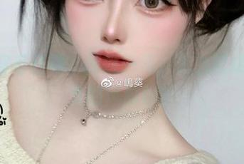 嶋葵穿着红裙，随意一甩，怎么就成了季节的风向标？