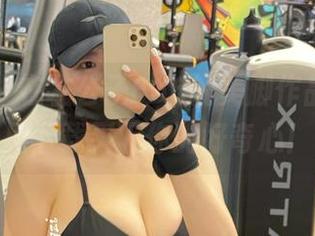 微密圈 - 在左公子666的美脚作品集里，用下载买下你的好奇心！