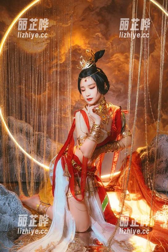 看幼爱youmeko的天乃莉莉纱写真，不禁要问：这到底在表达什么？