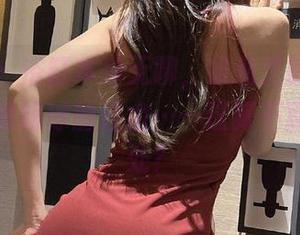 微密圈 - 浴缸本身无聊，徐莉芝的模样才是吸引我眼球的理由……这算不算恰到好处？
