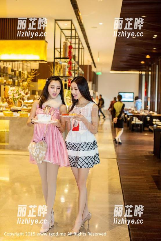 推女神 - 尤Una娜的制服写真，更新就像一场意外的旅行。