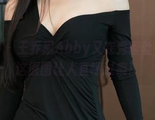 推女神 - 王乔恩Abby又在秀蕾丝，看看这原图让人直呼过瘾！