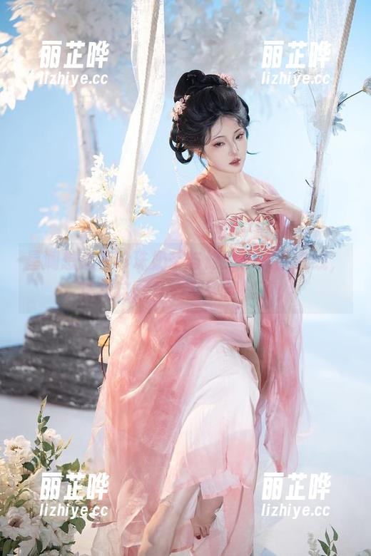 星澜想来杯珍珠奶茶与修女：原图在线，连我这颗凡心都快起舞了！