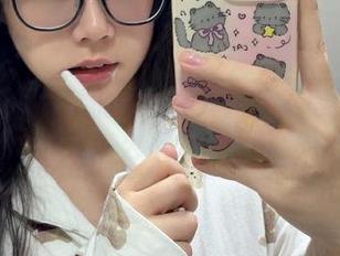 是一只废喵了的美足资源：你觉得好看？我怎么不太相信呢