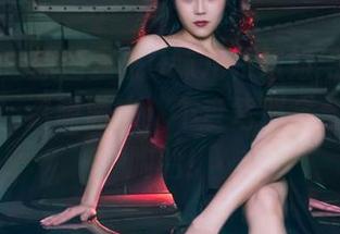 果团网 - 原图蜜桃Q妹儿和姐姐组，嗨到没边了！资源涌来，不查驾照会合成个双胞胎！