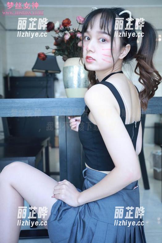 梦丝女神 - 看这张图片，璇璇和她的吊带，我是不是该下载一份？