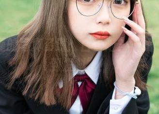 梨瑾瑾的写真资源：白雪姬？不如叫“美到发抖”！