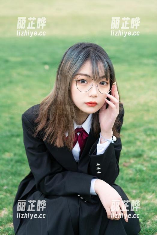 梨瑾瑾 梨瑾瑾的写真资源:白雪姬?不如叫“美到发抖”!