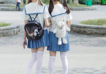 森萝财团又来搞事情，印花衣白丝套图，下载后再慢慢消化这种美感吧！