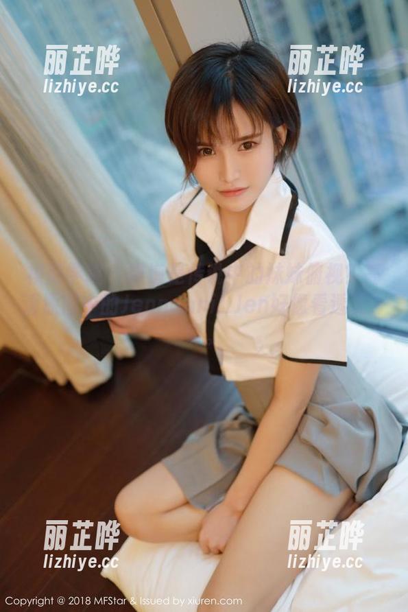 模范学院-Jennanni_Jen 模范学院 - 难道是传说中的妹妹俯视?高清原图中的Jennanni_Jen好像看透了一切。