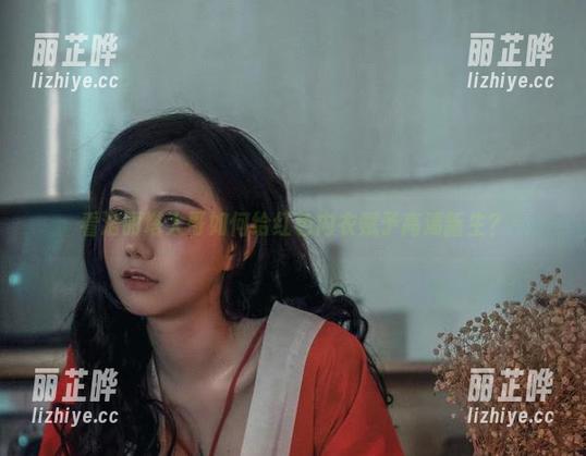 看洛丽塔大哥如何给红色内衣赋予高清新生？